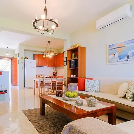 Endless Blue Maisonette With 3-bdrms And Garden Case de vacanță *