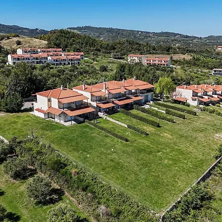 Case de vacanță Endless Blue Maisonette With 3-bdrms And Garden
