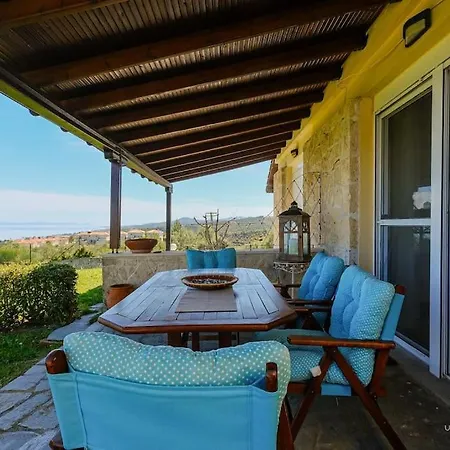 Endless Blue Maisonette With 3-bdrms And Garden Holiday home *